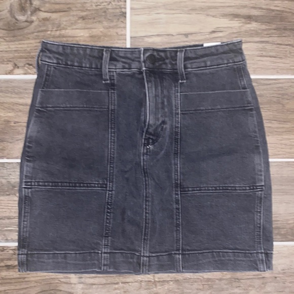 Old navy black Jean skirt - Picture 1 of 3